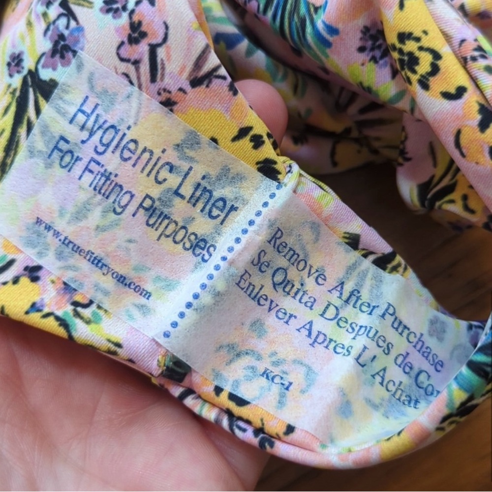 Skatie Nicole one piece - Picture 6 of 6